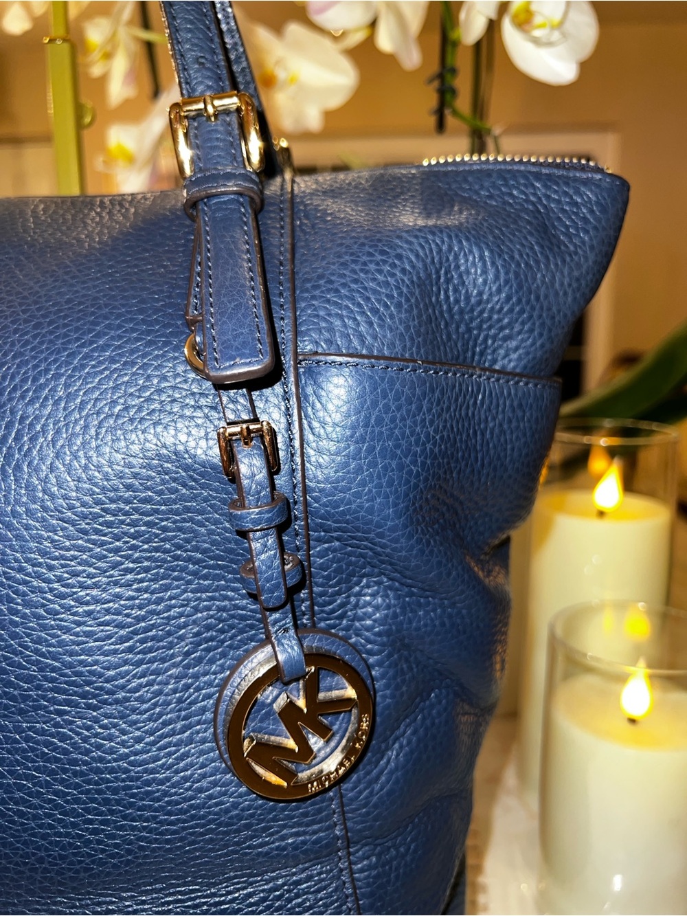 Michael Kors Jet Set Navy Pebbled Leather Tote Bag Gold Hardware MK Charm Large - Picture 3 of 16